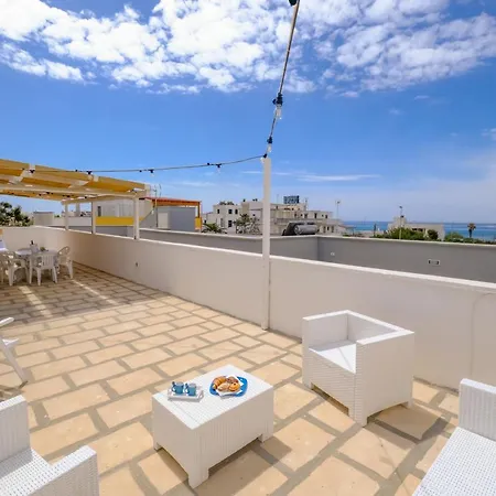 Casa Marina * Torre San Giovanni